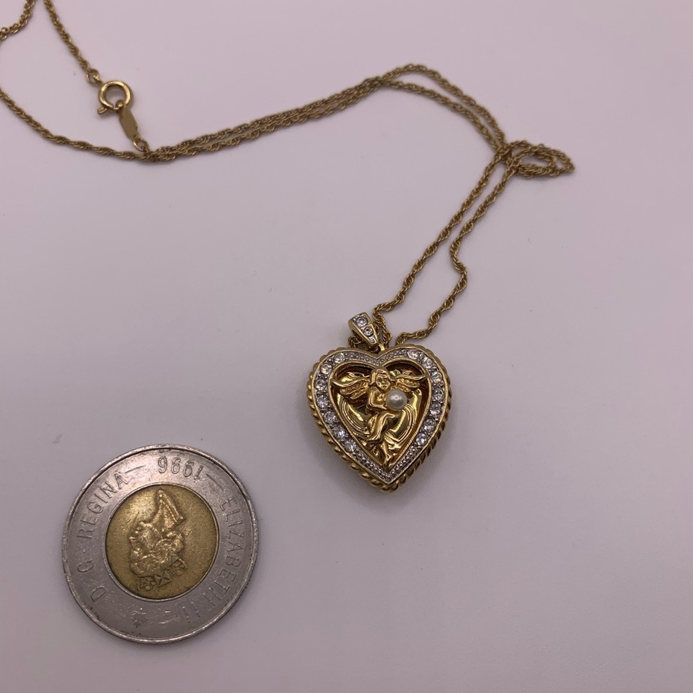 Vintage gold tone heart shape locket necklace - Picture 3 of 6